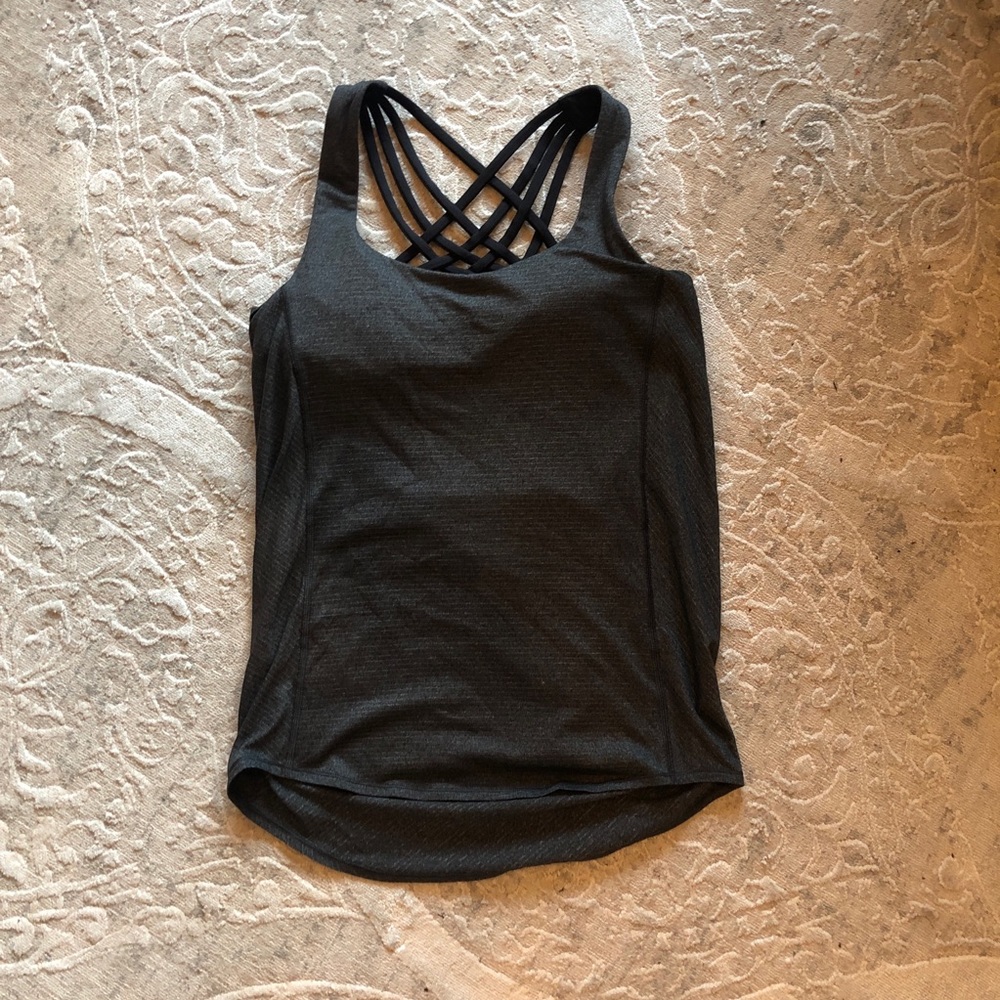 Lululemon top